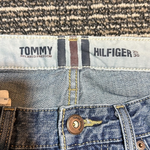 Tommy Hilfiger Relaxed Fit Jeans Men’s Size 29x30 - Picture 7 of 8